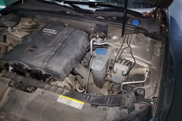 Used Audi A4L 2013 40 TFSI quattro Individual Sport Edition Engine Bay Left