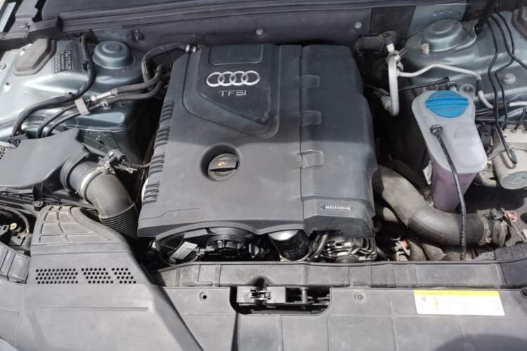 Used Audi A4L 2013 35 TFSI Automatic Comfort Model Engine Bay