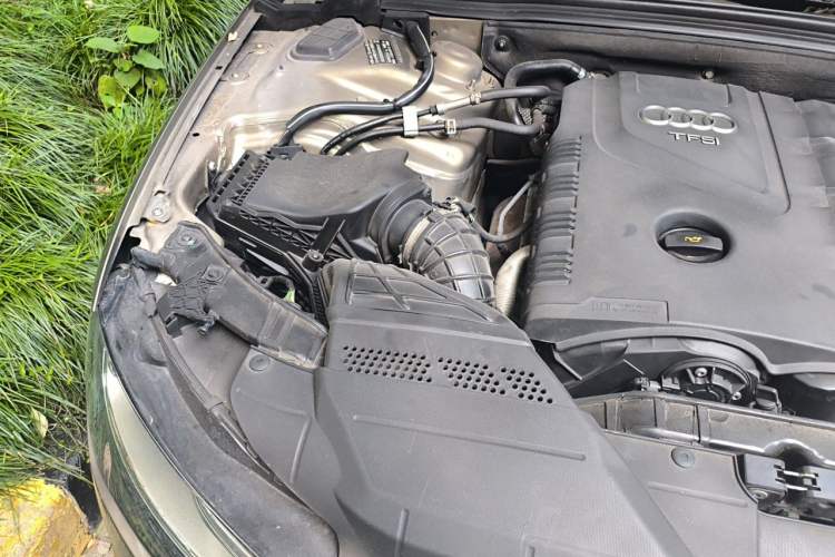 Used Audi A4L 2013 35 TFSI Automatic Standard Model Engine Bay Right