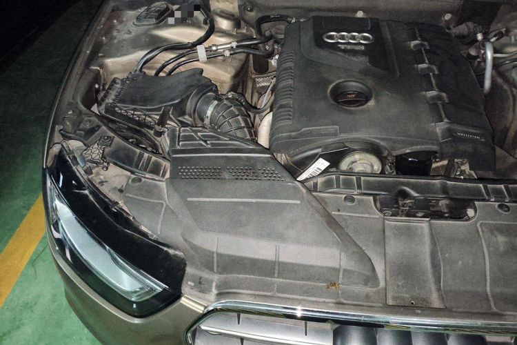 Used Audi A4L 2013 35 TFSI Automatic Standard Model Engine Bay Right