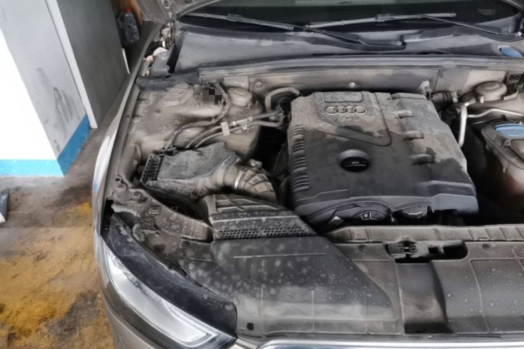 Used Audi A4L 2013 35 TFSI Automatic Standard Model Engine Bay Right