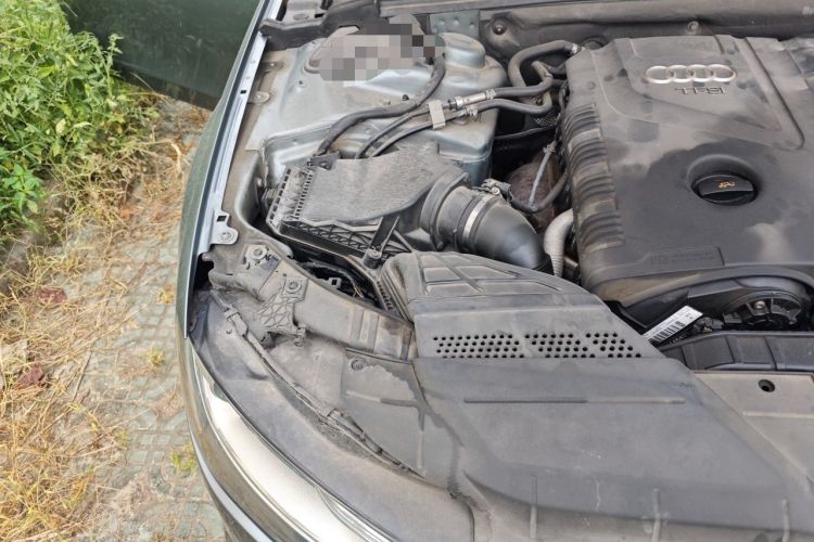 Used Audi A4L 2013 35 TFSI Automatic Comfort Model Engine Bay Right