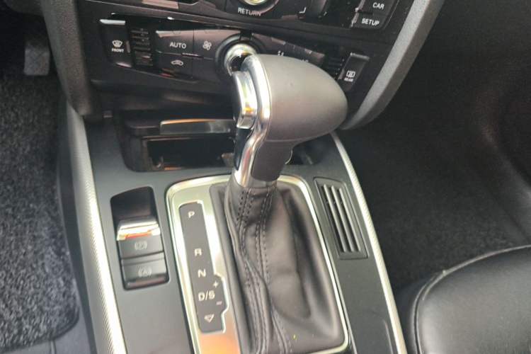 Used Audi A4L 2013 35 TFSI Automatic Standard Model Gear Lever