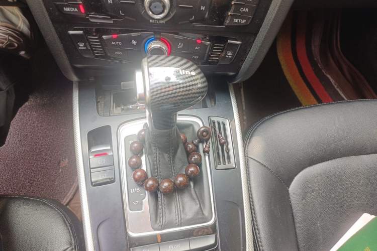 Used Audi A4L 2013 35 TFSI Automatic Standard Model Gear Lever