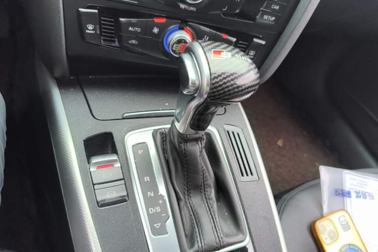 Used Audi A4L 2013 40 TFSI quattro Individual Sport Edition Gear Lever