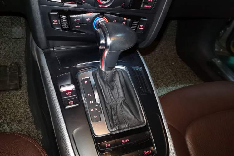 Used Audi A4L 2013 40 TFSI quattro Individual Sport Edition Gear Lever