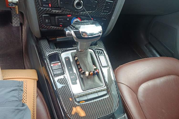Used Audi A4L 2013 35 TFSI Automatic Standard Model Gear Lever