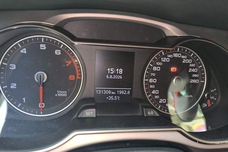 Used Audi A4L 2013 35 TFSI Automatic Standard Model Instrument Cluster