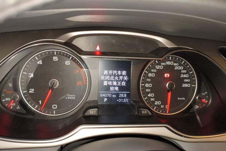 Used Audi A4L 2013 35 TFSI Automatic Standard Model Instrument Cluster