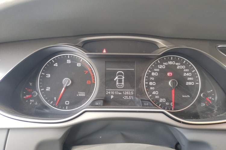 Used Audi A4L 2013 35 TFSI Automatic Standard Model Instrument Cluster