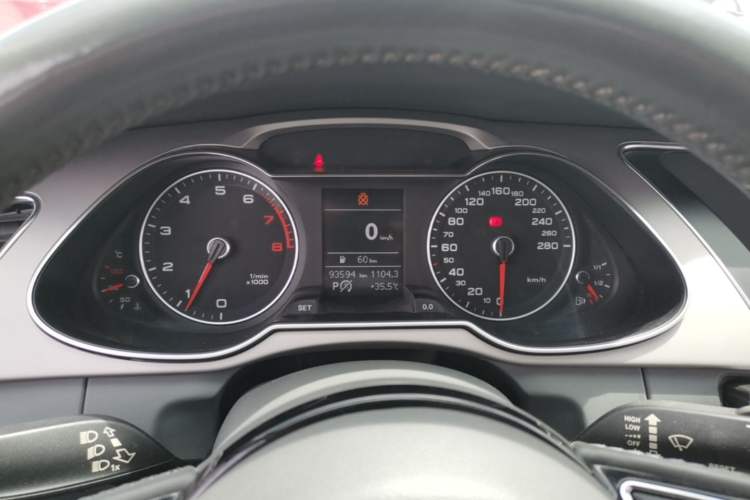 Used Audi A4L 2013 35 TFSI Automatic Comfort Model Instrument Cluster