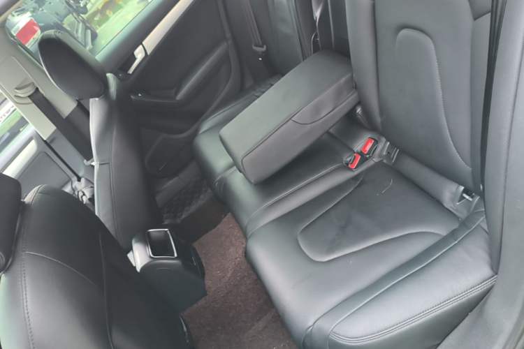 Used Audi A4L 2013 40 TFSI quattro Individual Sport Edition Left Rear Seat