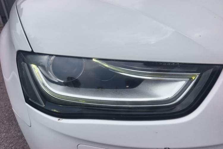 Used Audi A4L 2013 35 TFSI Automatic Comfort Model Right Front Headlight