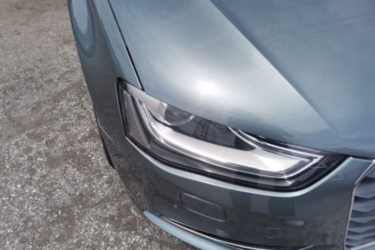 Used Audi A4L 2013 35 TFSI Automatic Comfort Model Right Front Headlight