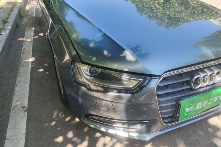Used Audi A4L 2013 35 TFSI Automatic Standard Model Right Front Headlight