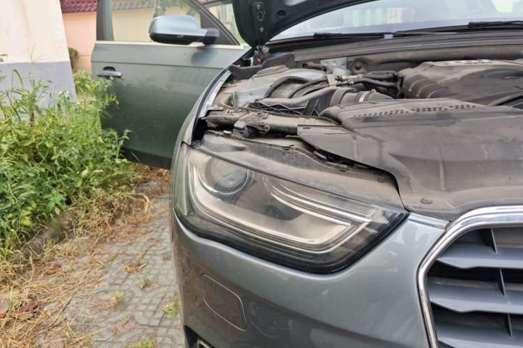 Used Audi A4L 2013 35 TFSI Automatic Comfort Model Right Front Headlight