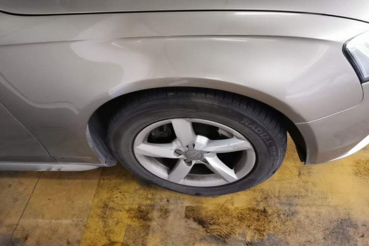 Used Audi A4L 2013 35 TFSI Automatic Standard Model Right Front Wheel Hub