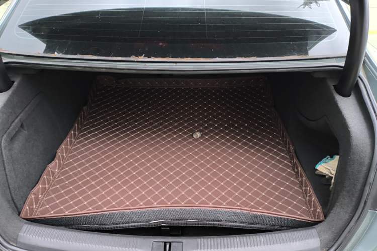 Used Audi A4L 2013 40 TFSI quattro Individual Sport Edition Trunk