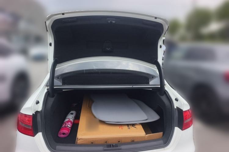 Used Audi A4L 2013 35 TFSI Automatic Comfort Model Trunk