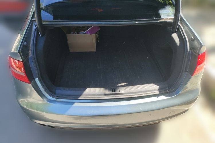 Used Audi A4L 2013 35 TFSI Automatic Standard Model Trunk