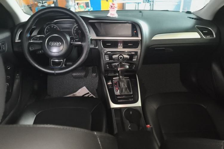 Used Audi A4L 2013 35 TFSI Automatic Standard Model Center Console