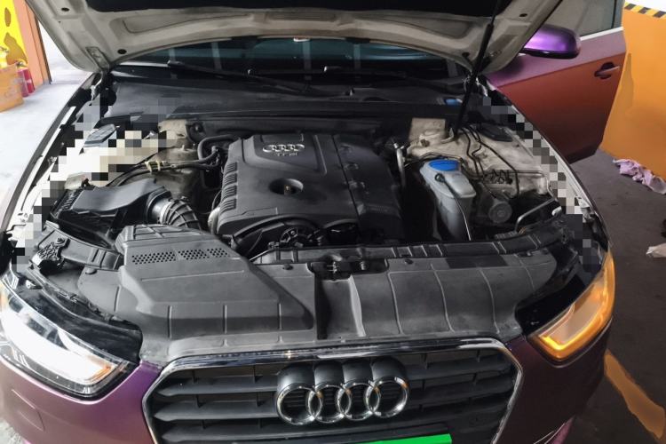 Used Audi A4L 2013 35 TFSI Automatic Standard Model Engine Bay