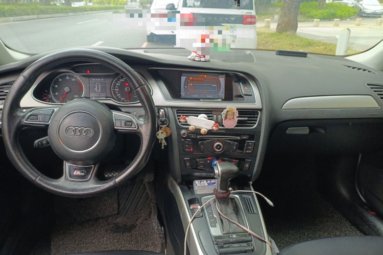 Used Audi A4L 2013 35 TFSI Automatic Standard Model Interior 2