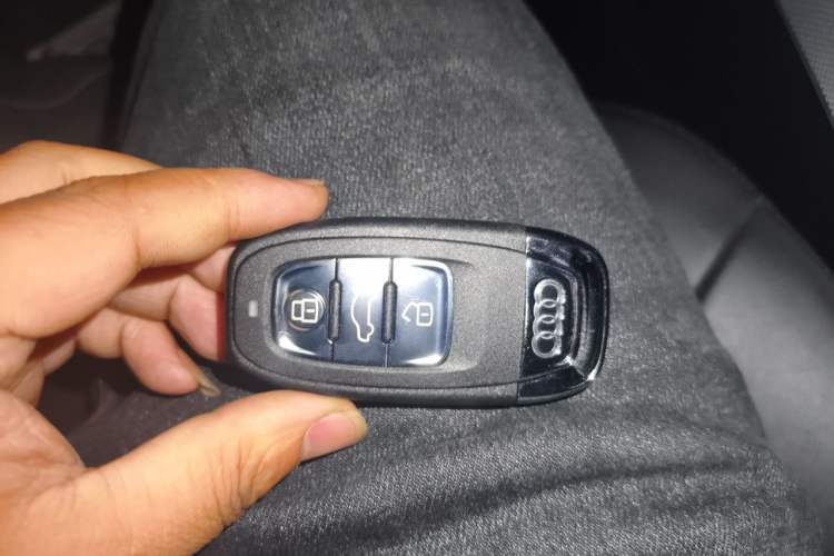 Used Audi A4L 2013 35 TFSI Automatic Standard Model Vehicle Key