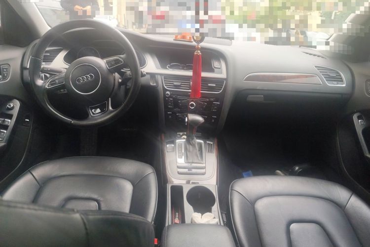 Used Audi A4L 2013 35 TFSI Automatic Comfort Model Center Console