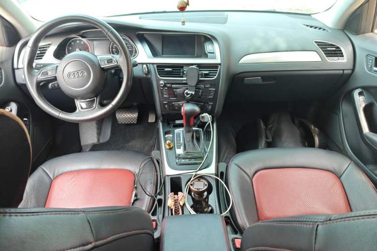 Used Audi A4L 2013 35 TFSI Automatic Standard Model Center Console