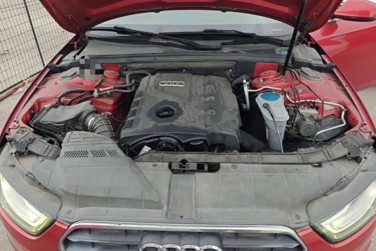 Used Audi A4L 2013 35 TFSI Automatic Standard Model Engine Bay
