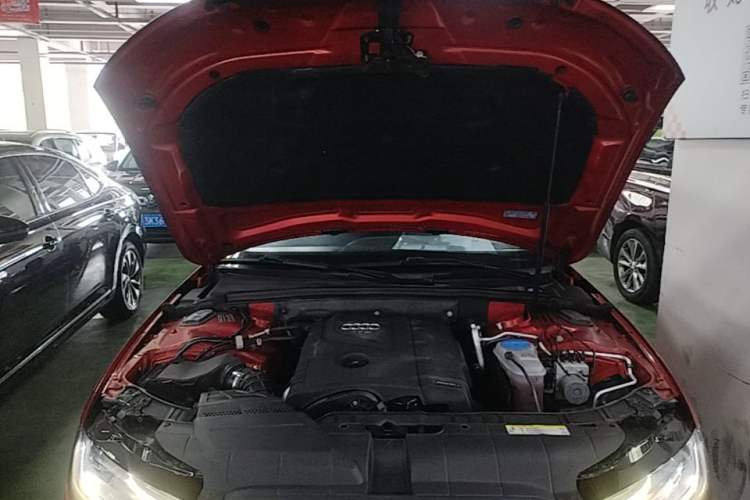 Used Audi A4L 2013 35 TFSI Automatic Comfort Model Engine Bay