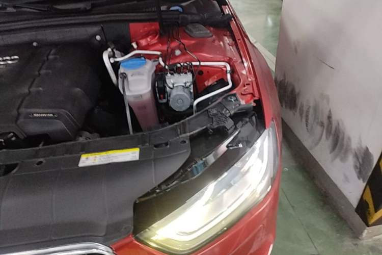 Used Audi A4L 2013 35 TFSI Automatic Comfort Model Engine Bay Left