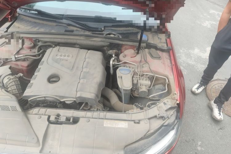 Used Audi A4L 2013 35 TFSI Automatic Comfort Model Engine Bay Left