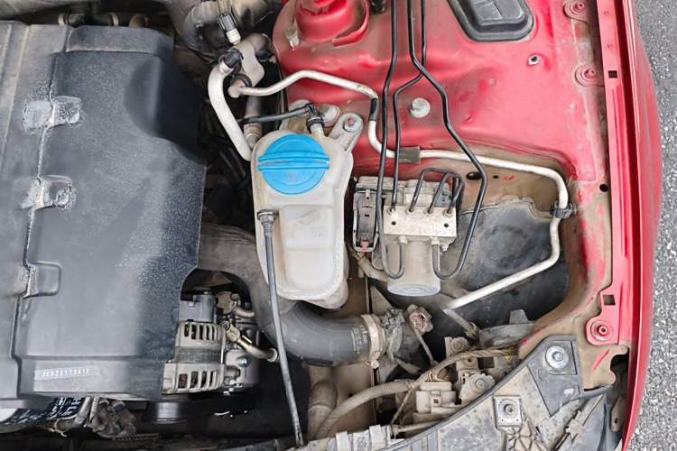 Used Audi A4L 2013 35 TFSI Automatic Standard Model Engine Bay Left