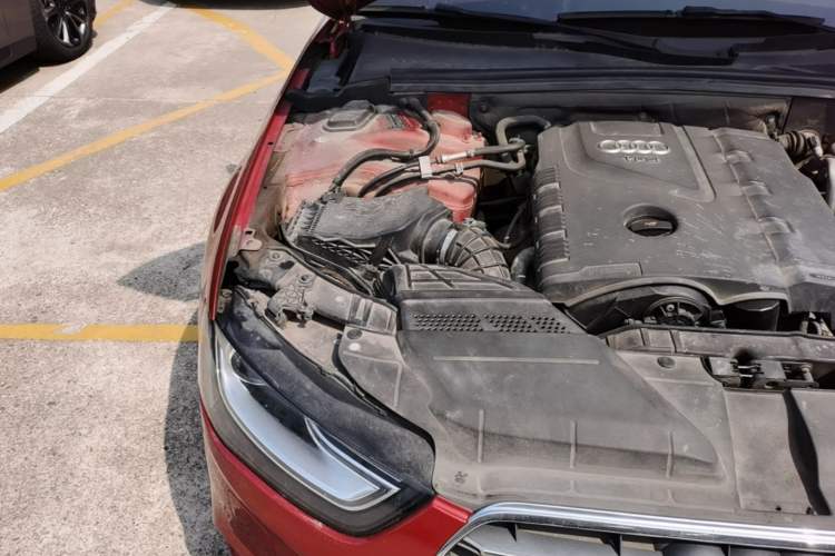 Used Audi A4L 2013 35 TFSI Automatic Standard Model Engine Bay Right