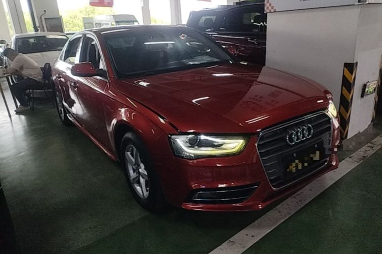 Used Audi A4L 2013 35 TFSI Automatic Comfort Model Front Right 45 Deg