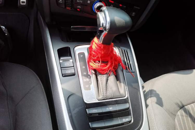 Used Audi A4L 2013 35 TFSI Automatic Standard Model Gear Lever