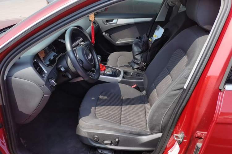 Used Audi A4L 2013 35 TFSI Automatic Standard Model Left Front Seat