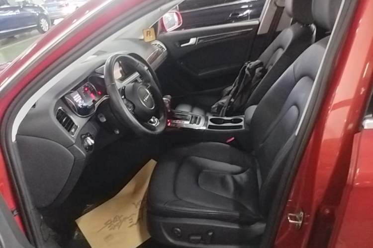 Used Audi A4L 2013 35 TFSI Automatic Comfort Model Left Front Seat