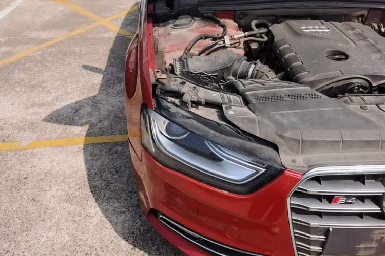 Used Audi A4L 2013 35 TFSI Automatic Standard Model Right Front Headlight