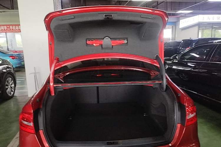 Used Audi A4L 2013 35 TFSI Automatic Comfort Model Trunk