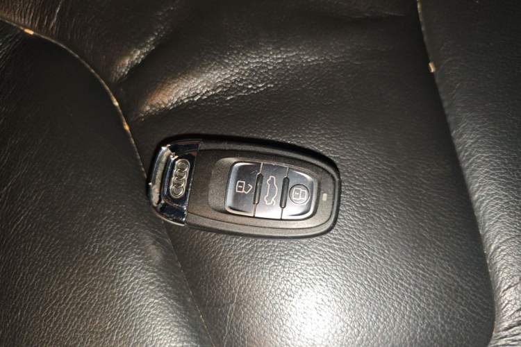 Used Audi A4L 2013 35 TFSI Automatic Comfort Model Vehicle Key