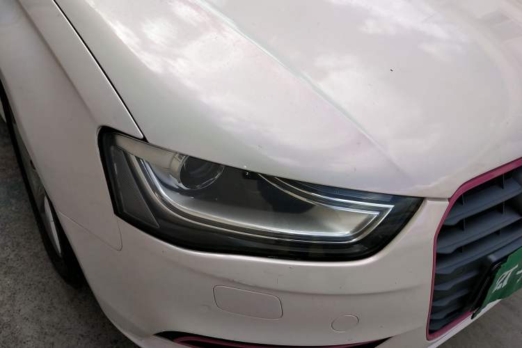 Used Audi A4L 2013 35 TFSI Automatic Standard Model Right Front Headlight