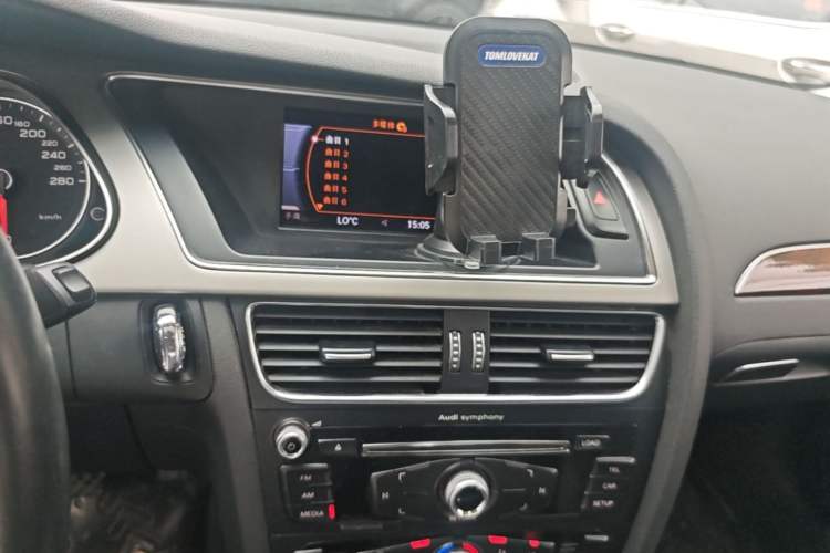 Used Audi A4L 2013 35 TFSI Automatic Comfort Model Audio And AC Panel