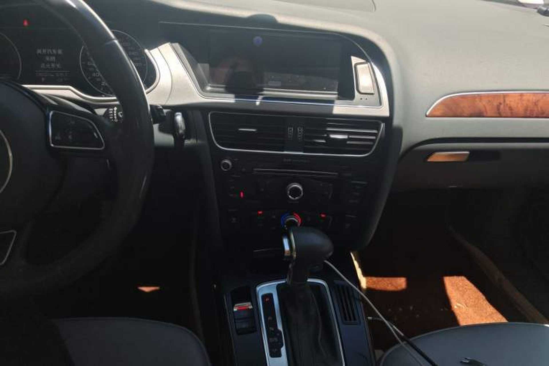 Used Audi A4L 2013 35 TFSI Automatic Comfort Model Audio And AC Panel