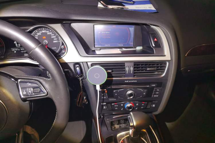Used Audi A4L 2013 35 TFSI Automatic Comfort Model Audio And AC Panel