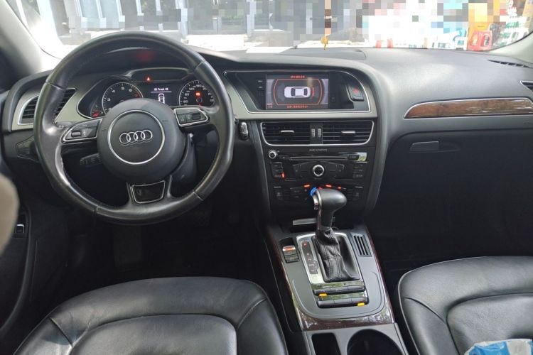 Used Audi A4L 2013 35 TFSI Automatic Comfort Model Center Console