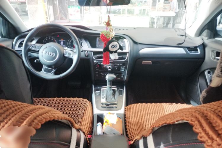 Used Audi A4L 2013 35 TFSI Automatic Standard Model Center Console