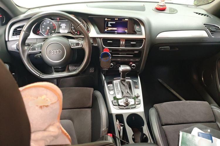 Used Audi A4L 2013 40 TFSI quattro Individual Sport Edition Center Console